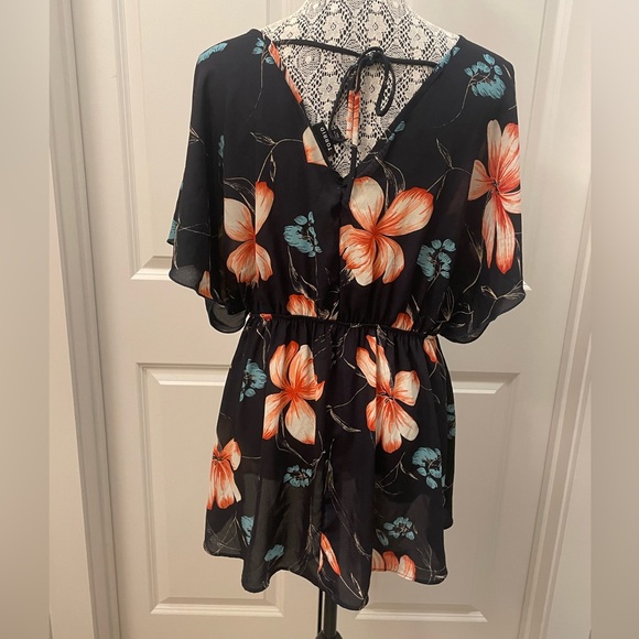 Torrid Floral Print Surplice Babydoll Top - Picture 6 of 8